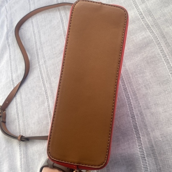 Ann Klein NWOT deep coral shoulder bag with gold embellishments. - Picture 6 of 11